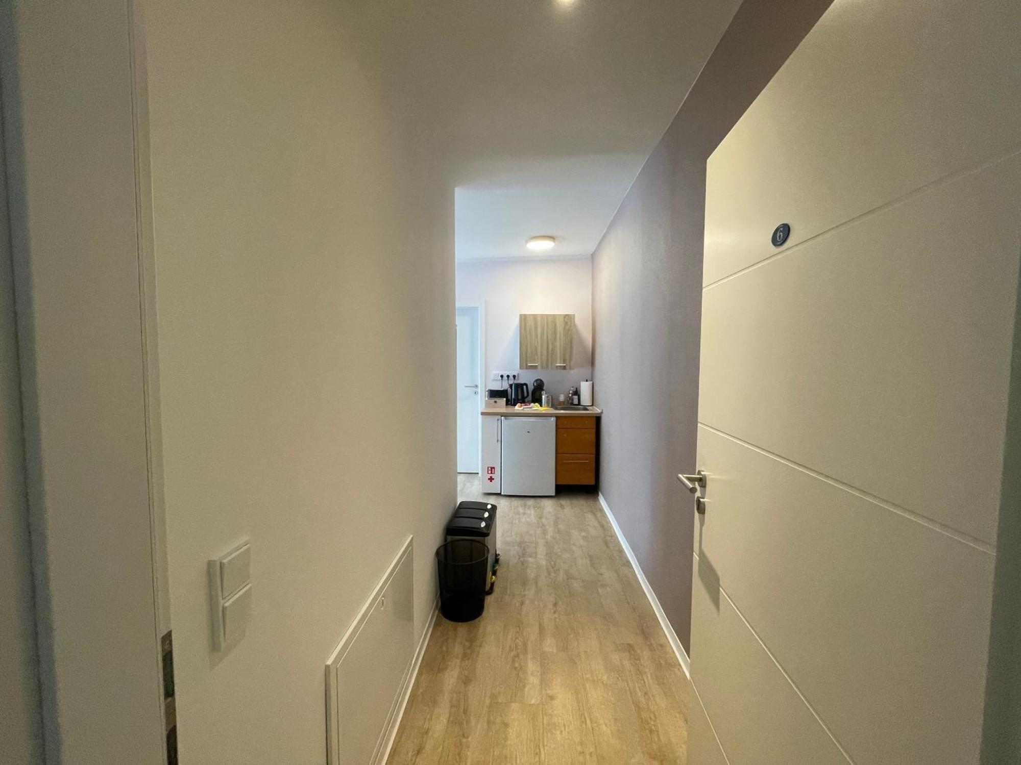 Vorstadtoase Fuer 2 - Netflix, Parkplatz, Naehe Ber, Queensize-Bett Eichwalde Exterior photo